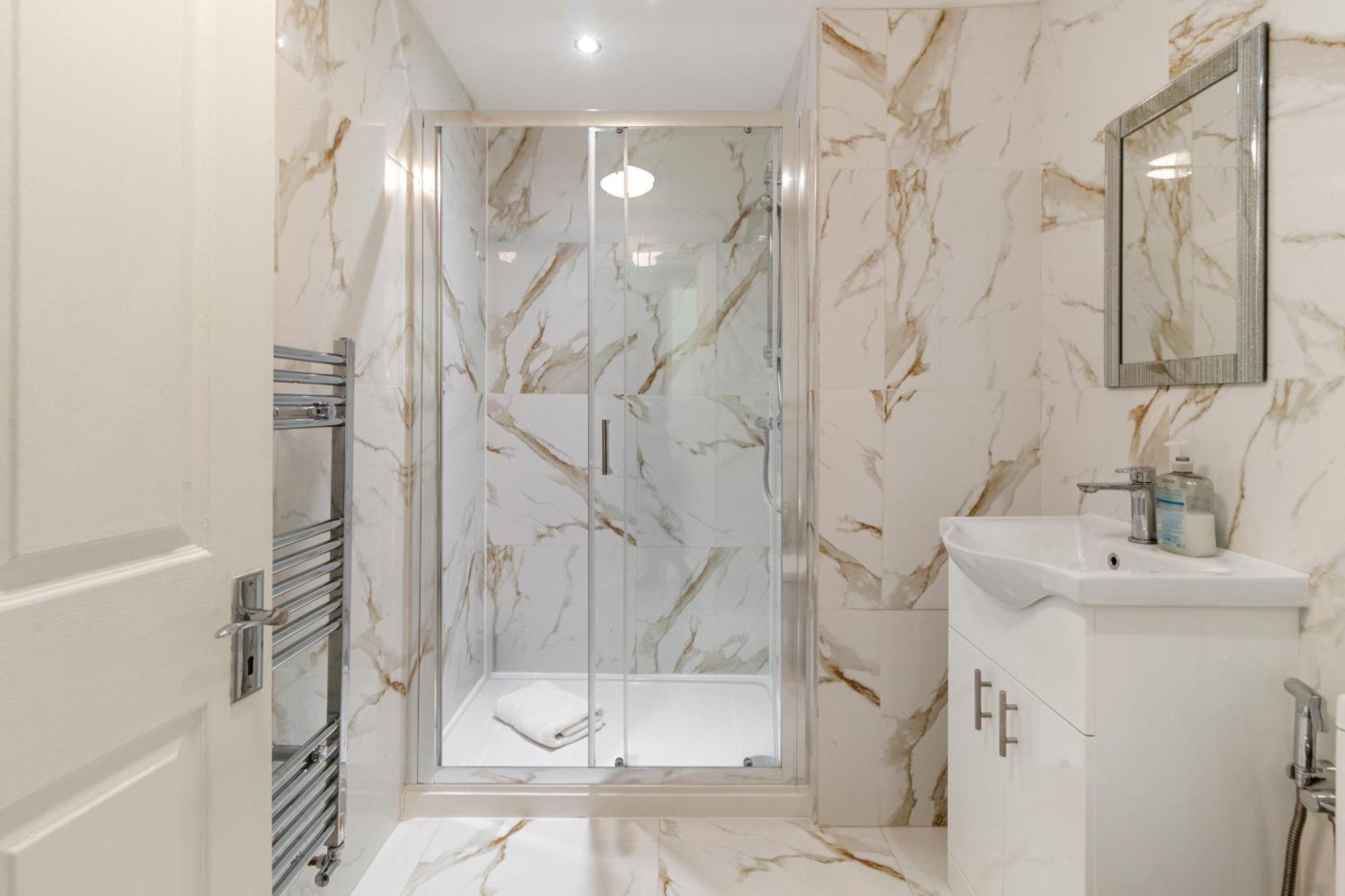 Oxford Street Chic Retreat - Unparalleled Elegance And Urban Comfort! Gc1 London Exterior photo